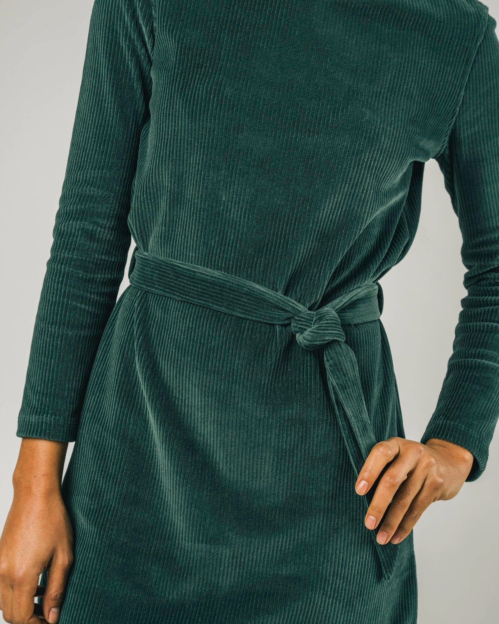 Robe vert forêt velours en coton bio - corduroy belted dress forest green