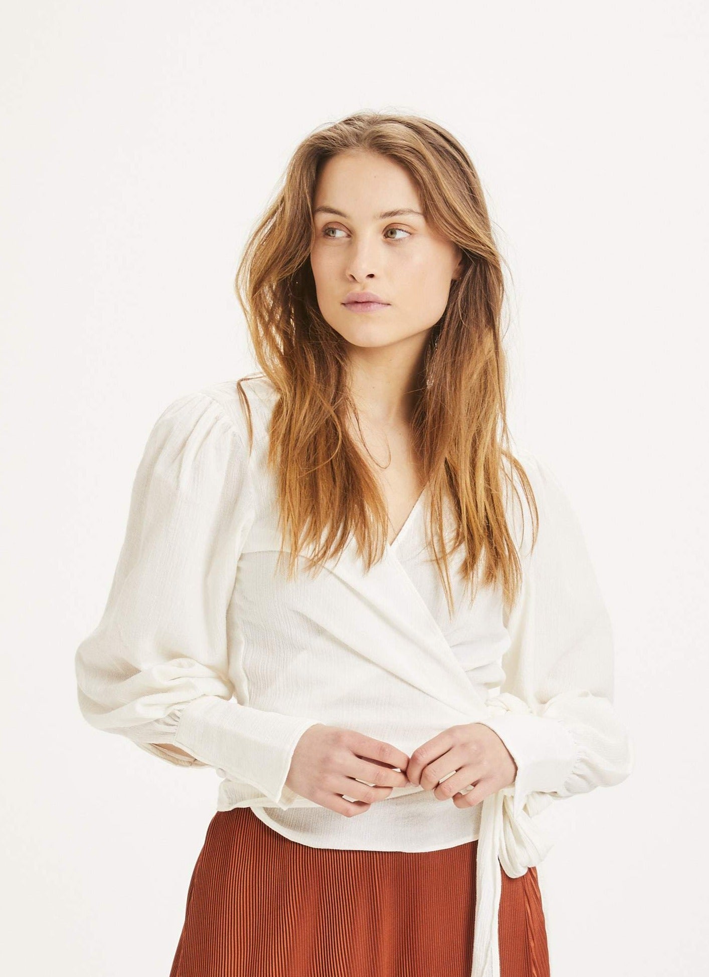 Cache-coeur en coton bio - LILY Wrap Blouse snow white