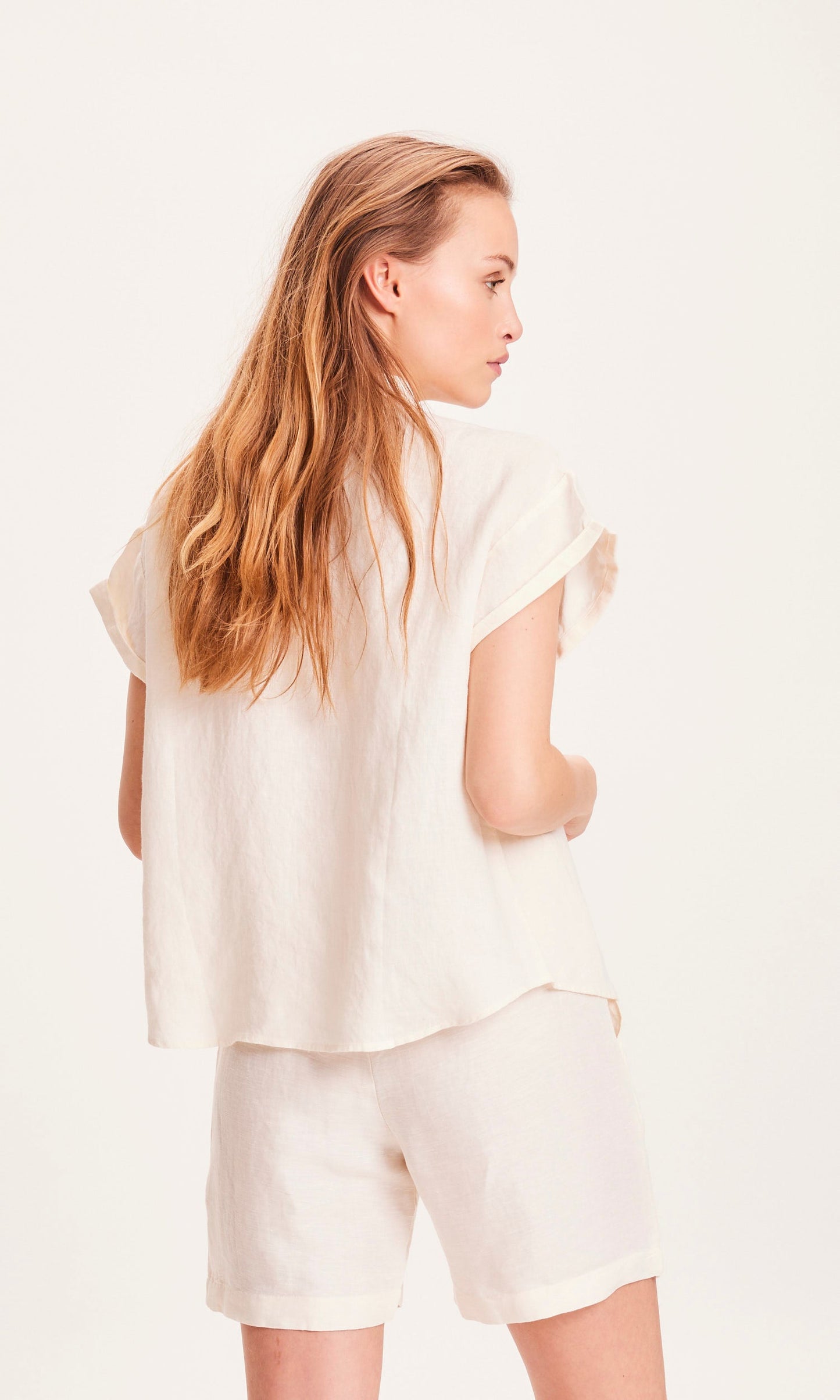 Chemise fluide blanc cassé en lin bio - Aster buttercream