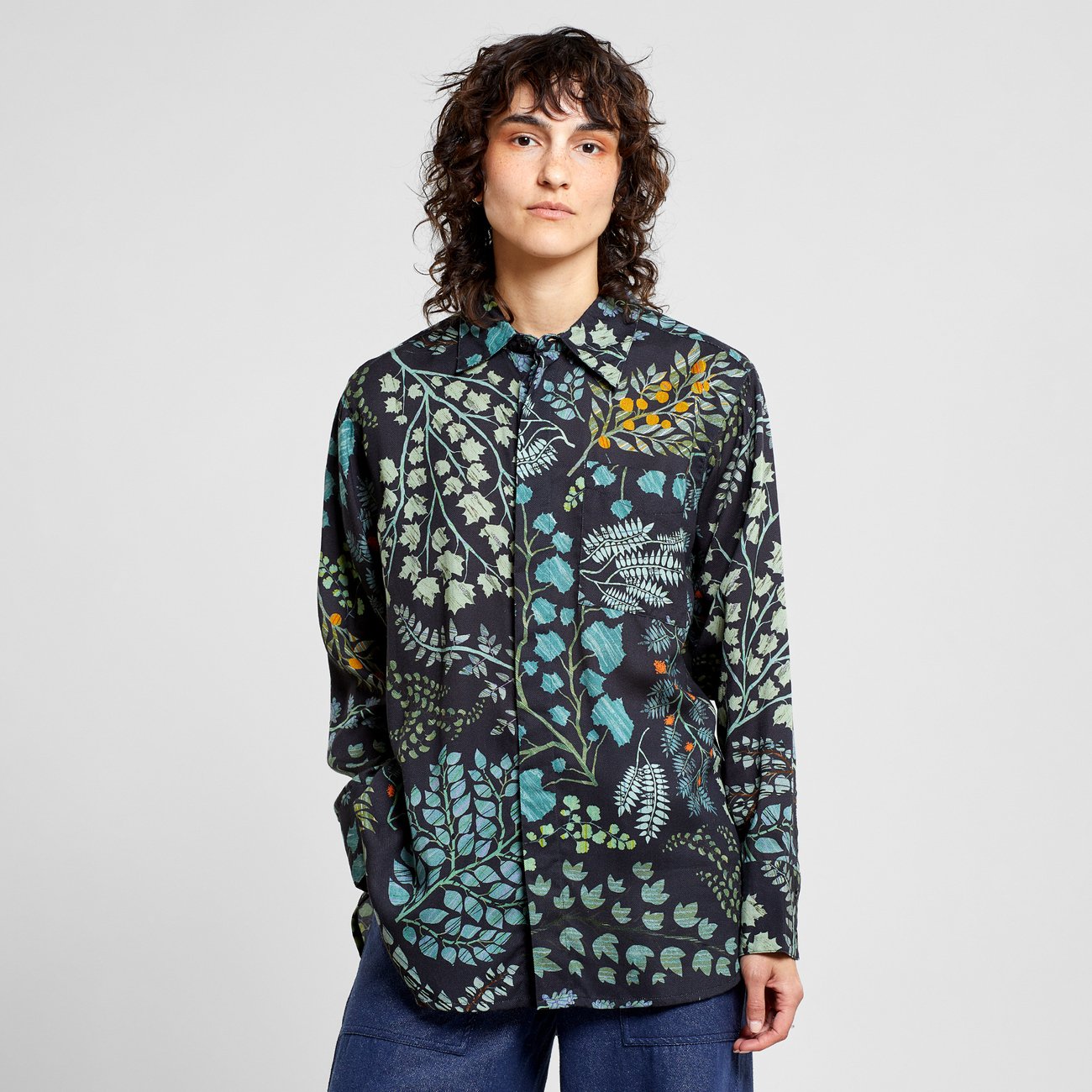 Chemise en tencel | Motifs floraux "shirt kosta botanical quilt black"
