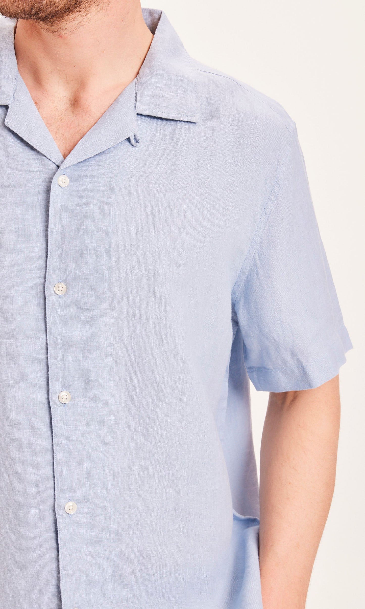 Chemise manches courtes bleu ciel en lin bio - Wave blue fog