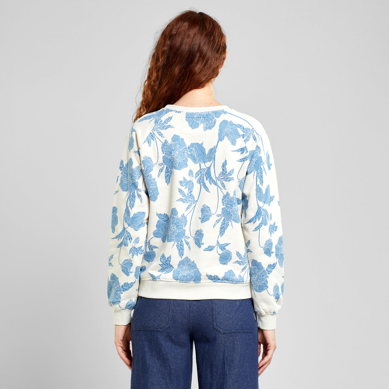 Sweat en coton bio | blanc à motif "sweatshirt ystad duotone floral oat white rainy day"