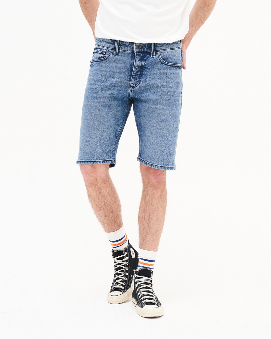 Short en jean en coton bio | Bleu délavé "jeff denim short light blue"