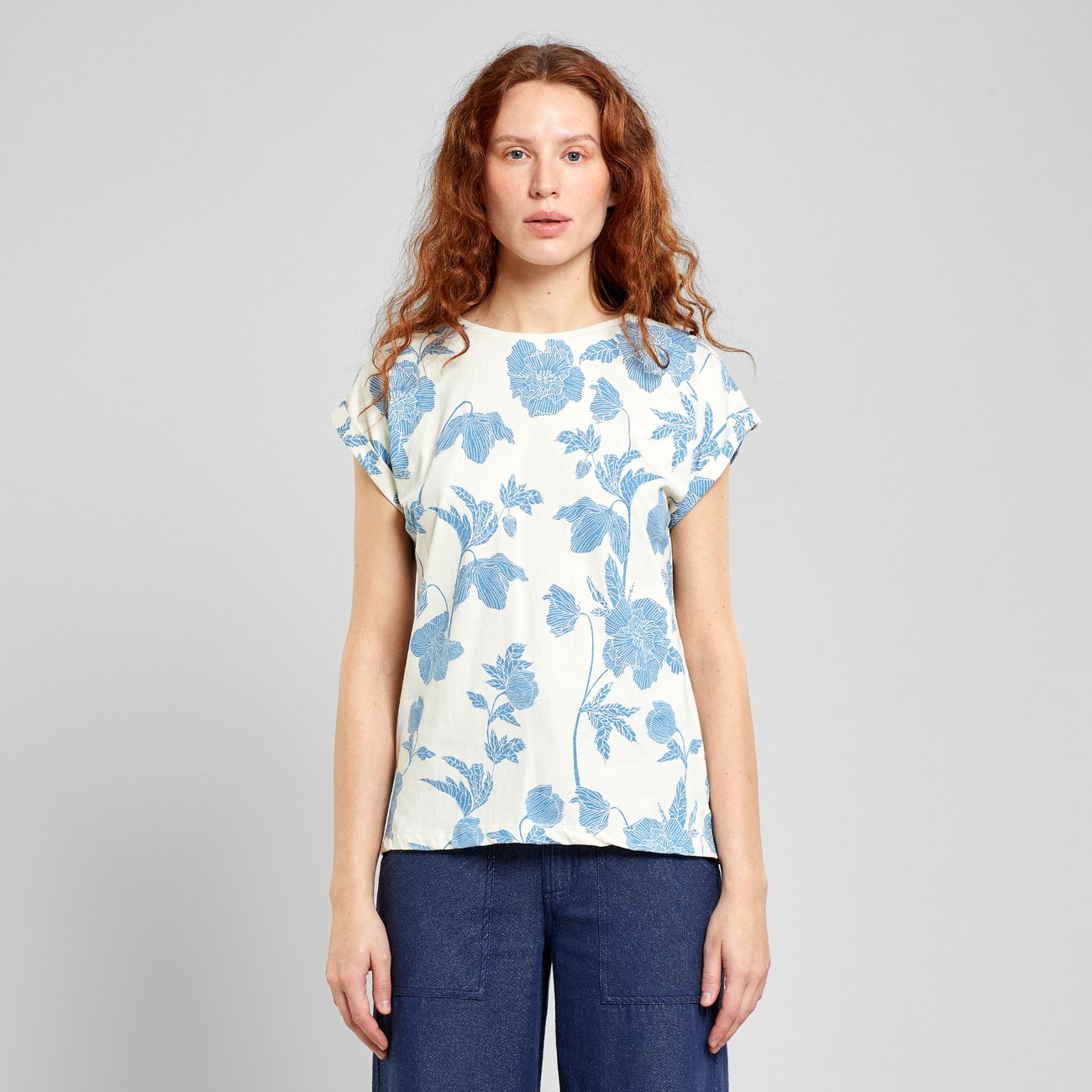 T-shirt en coton bio | Imprimé floral "visby duotone floral oat white rainy day"