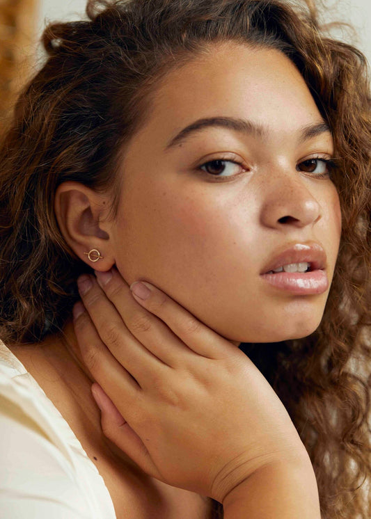 Boucles d'oreilles en or recyclé 9ct - Intersected circle stud