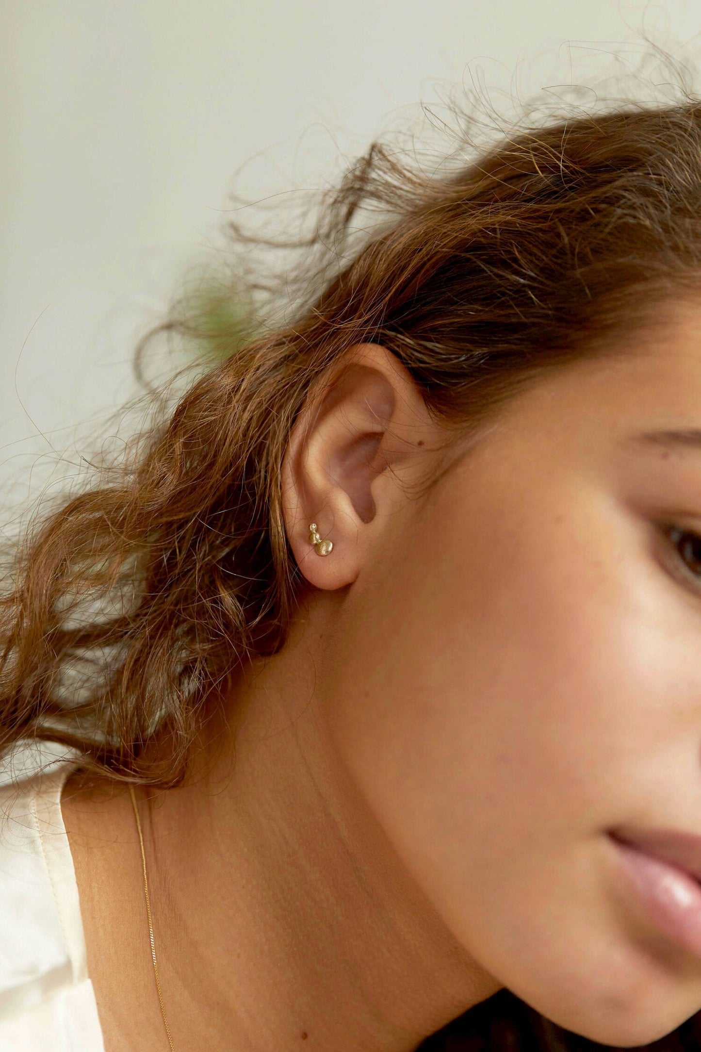 Boucle d'oreilles en or recyclé 9ct - Triple Pebble Studs