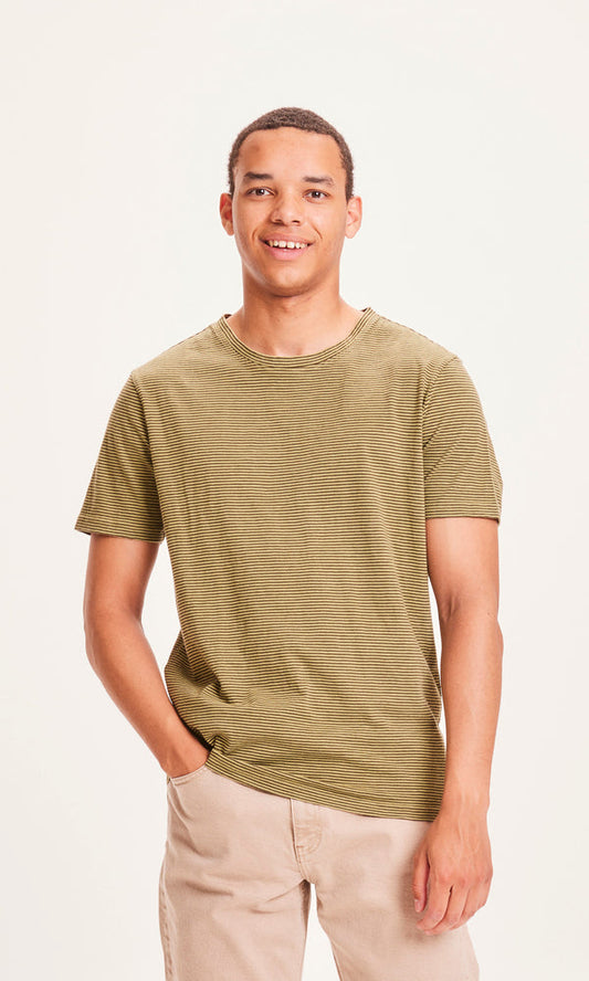 T-shirt vert à rayures en coton bio - Alder sage green