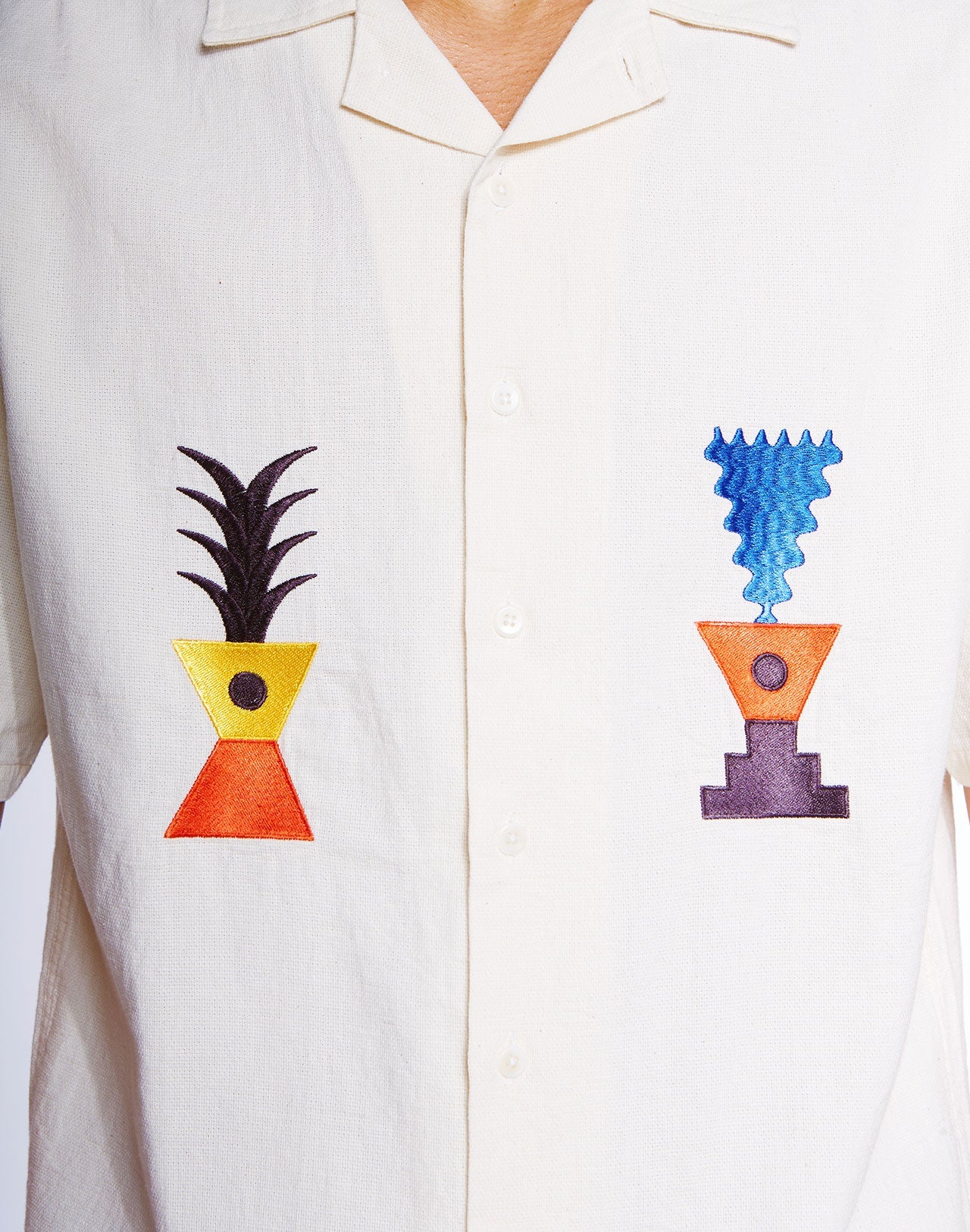 Chemise manches courtes brodée en coton bio | blanc "aloha atoum"