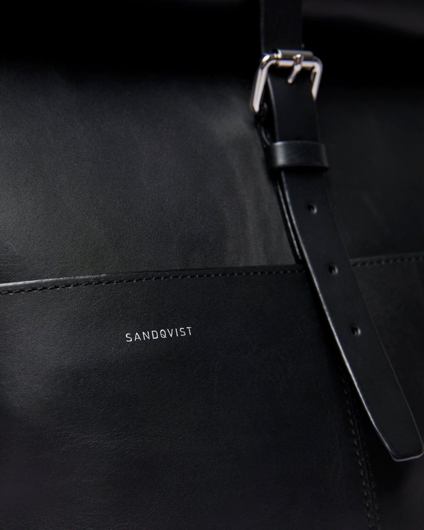 Sac à dos rolltop en cuir certifié | noir "antonia black"