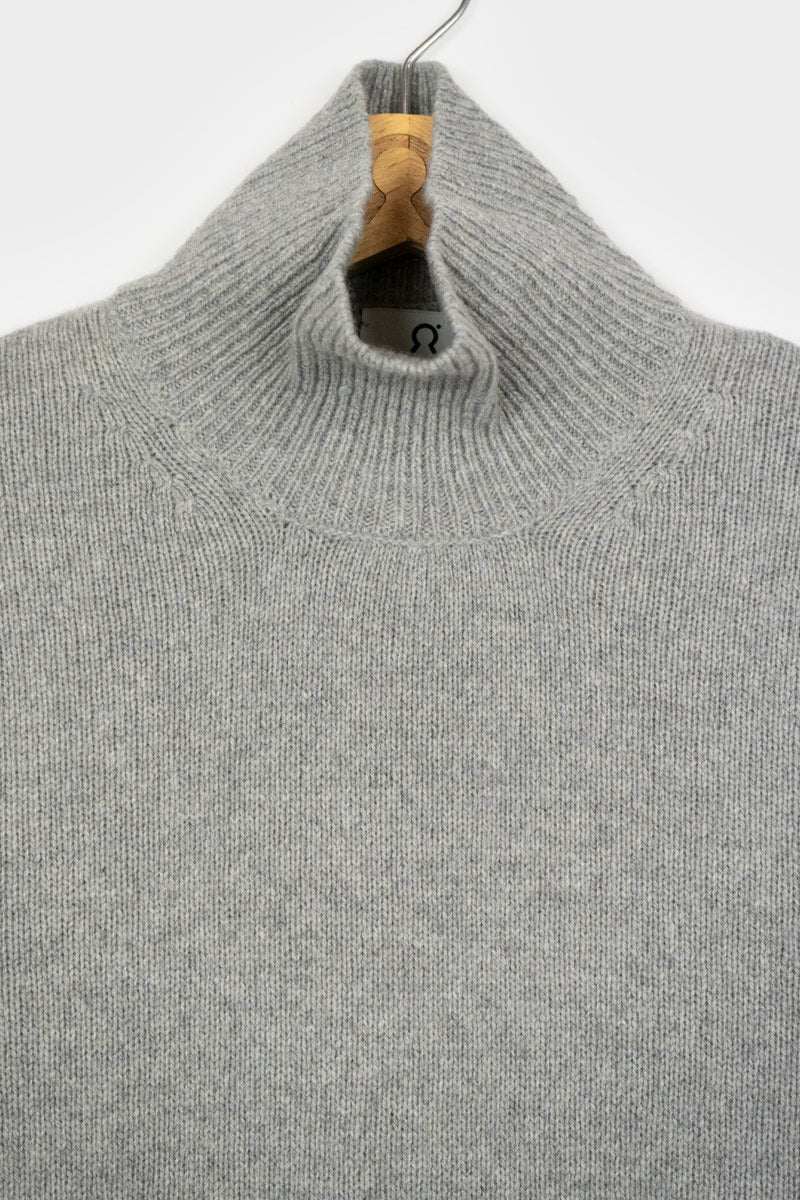 Pull col roulé en cachemire recyclé | gris "maglia ada grey calce"