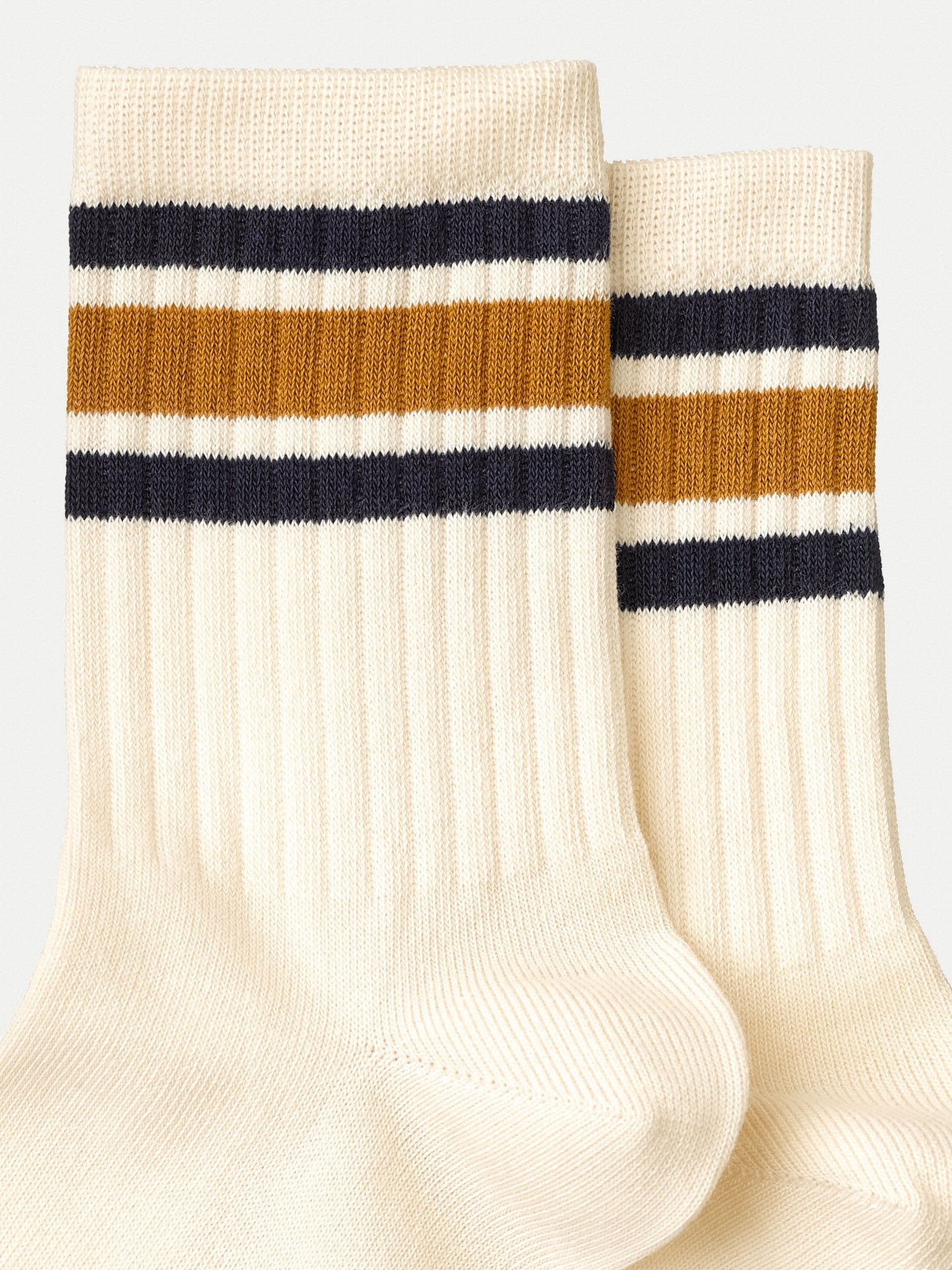 Chaussettes basses écrues en coton bio - amundsson low cut cream