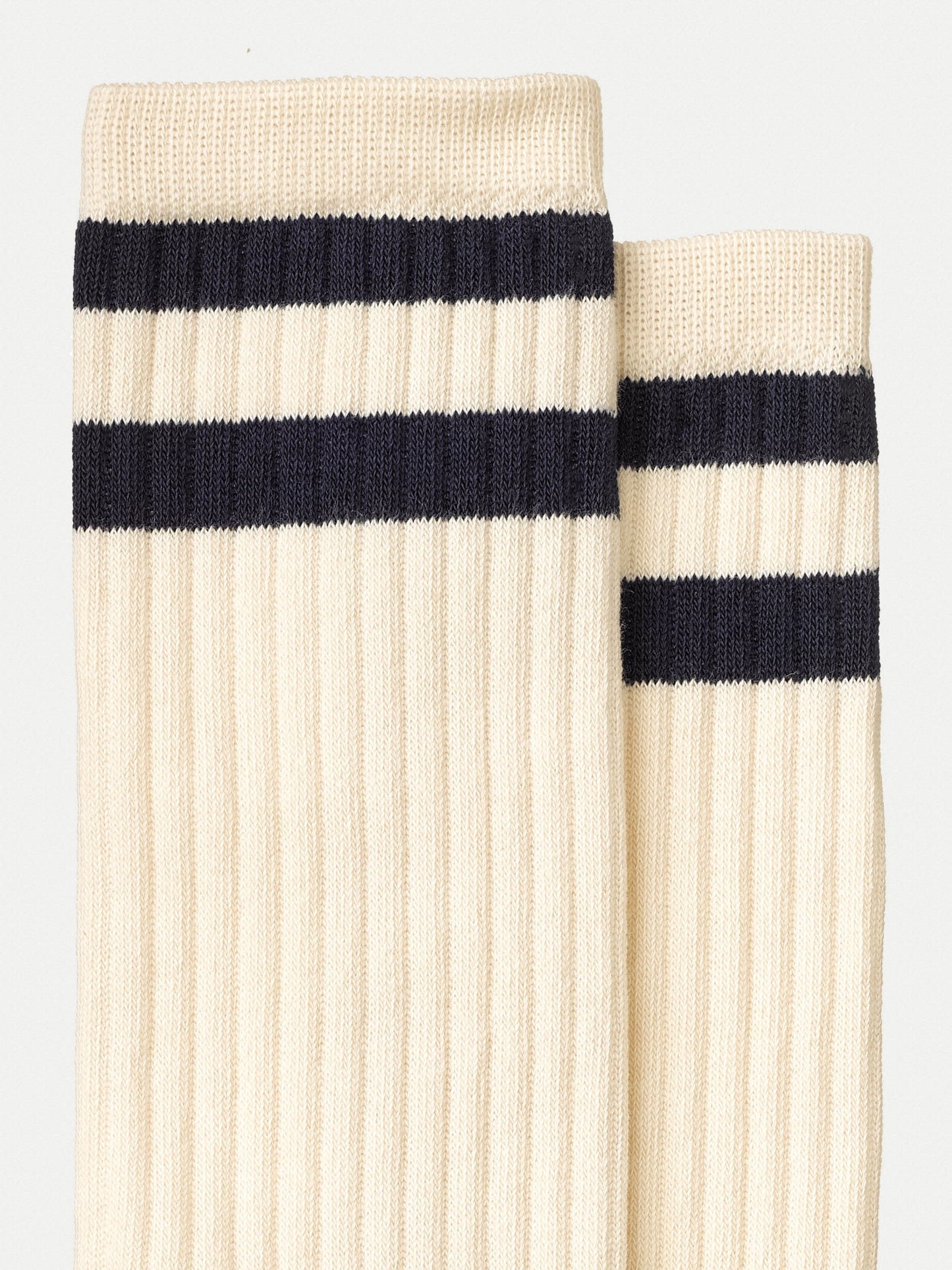 Chaussettes hautes en coton bio | écru et marine "amundsson sport socks offwhite/navy"