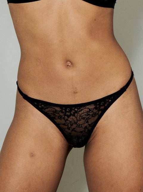 Culotte noire en dentelle recyclée - Amy