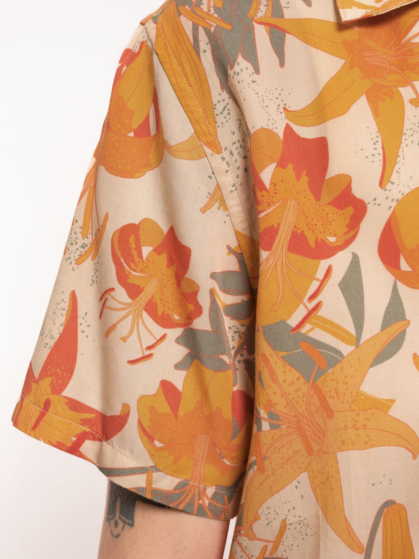 Chemise manches courtes en tencel - Arvid Lilies cream