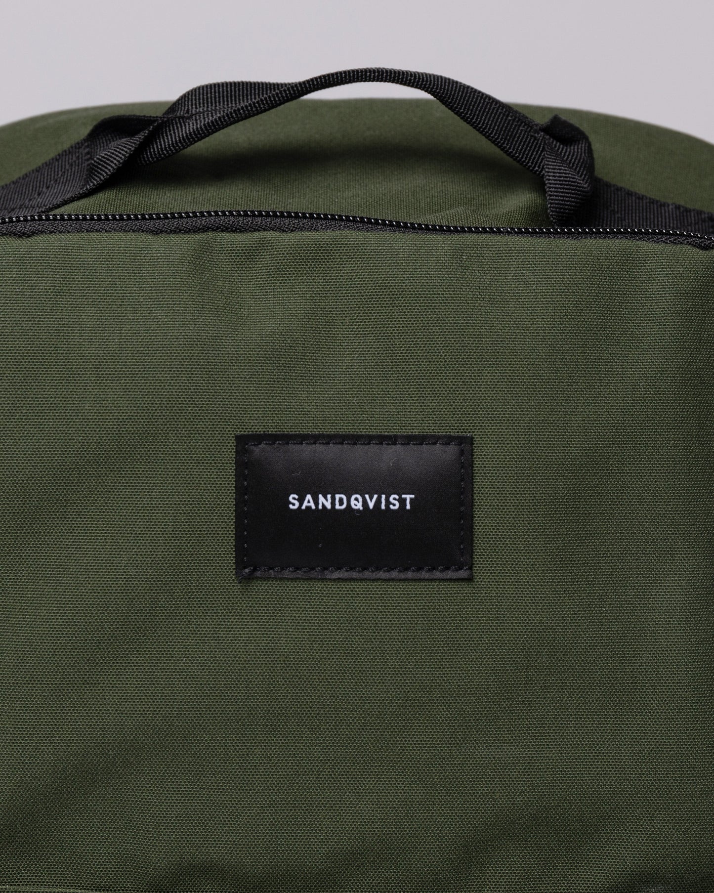Sac à dos vert en coton bio et matière recyclée - august dawn green
