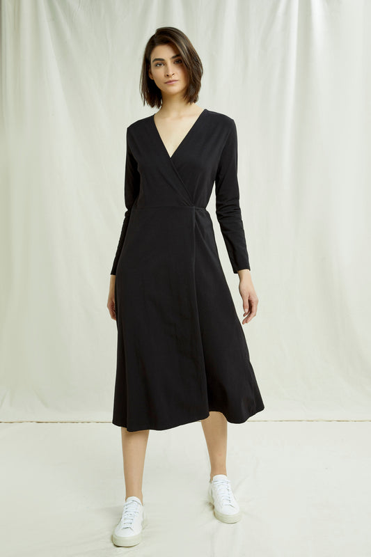Robe portefeuille noire en coton bio - mathilde