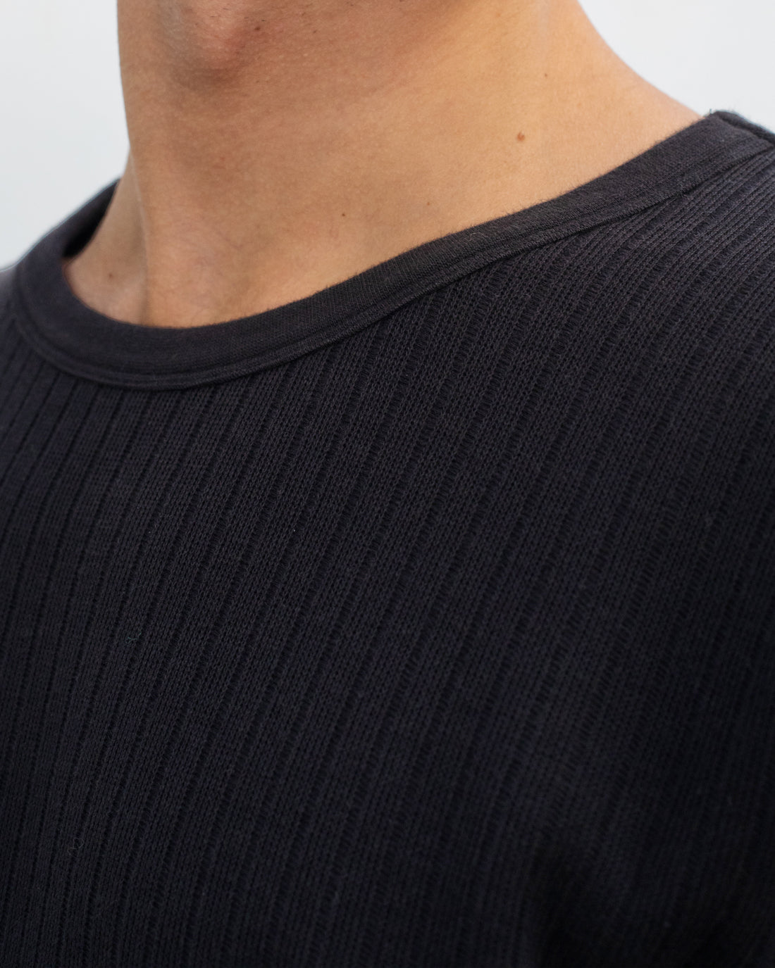 T-shirt épais côtelé en coton bio | noir "heavy ribbed t-shirt - true black"