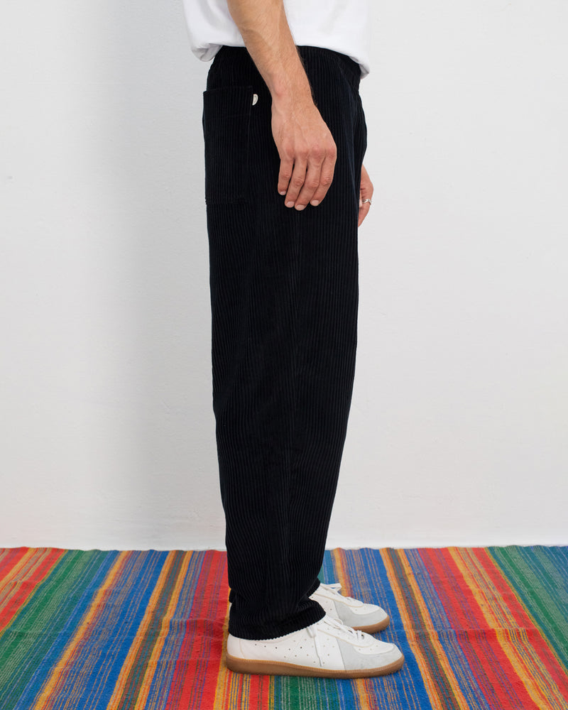 Pantalon ample velours en coton bio | noir "cord wide pant - soft black"
