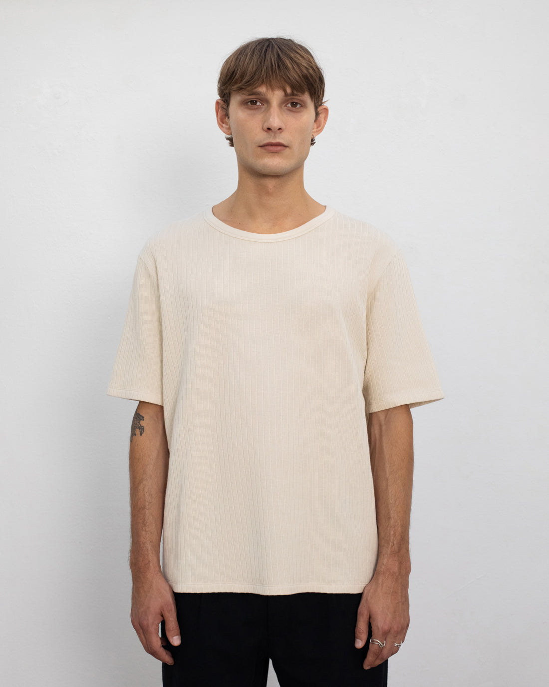 T-shirt épais côtelé en coton bio | écru 'heavy ribbed t-shirt - soft sand'