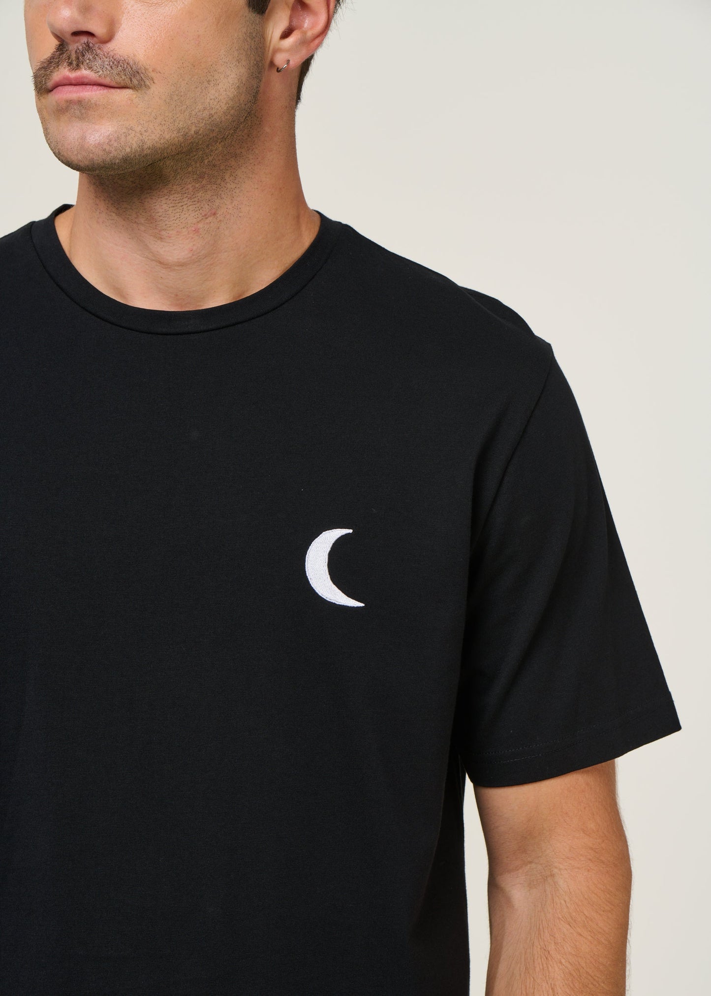 T-shirt en coton bio | noir "moon - black"