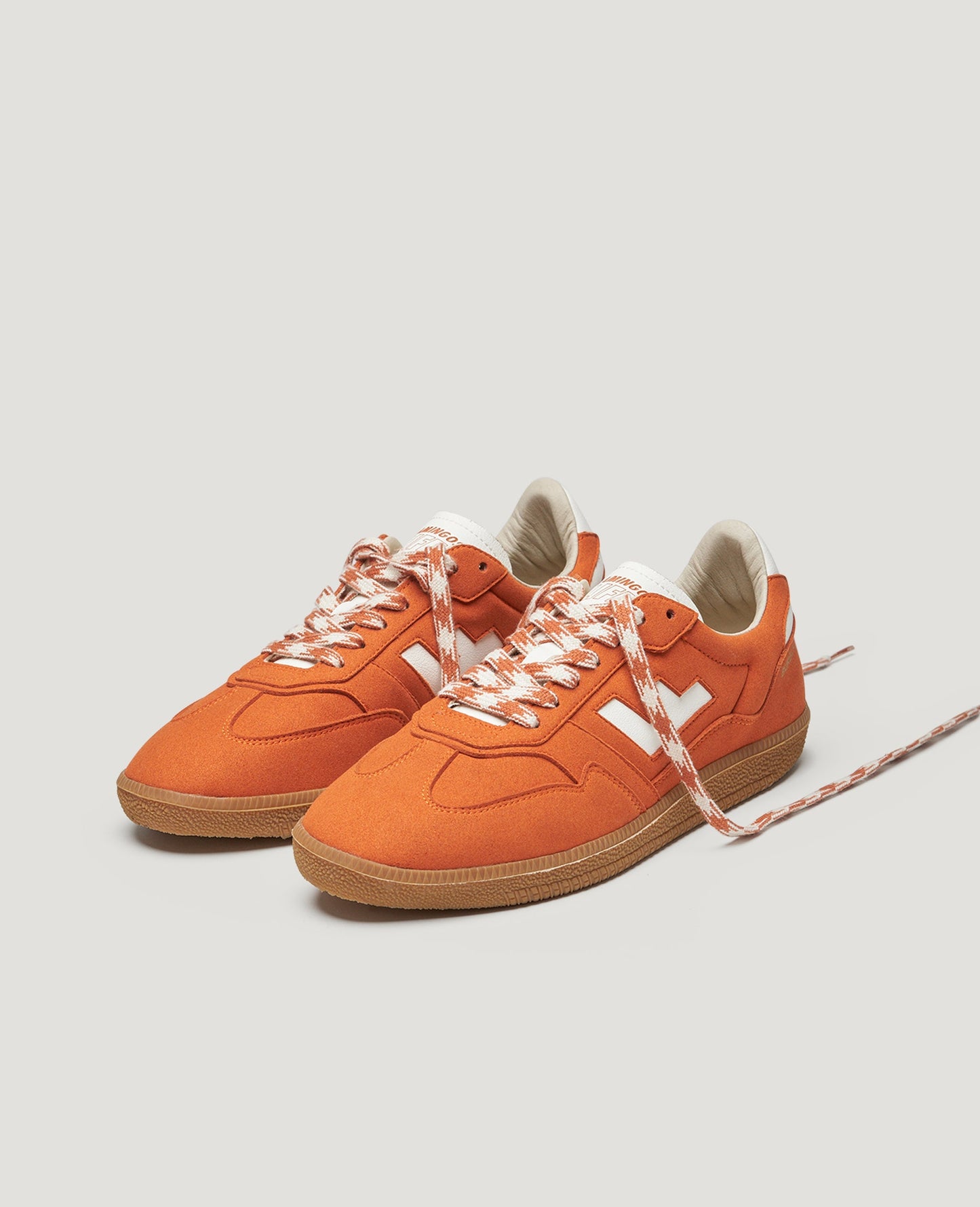 Baskets vegan | noir "burela slim tangerine"