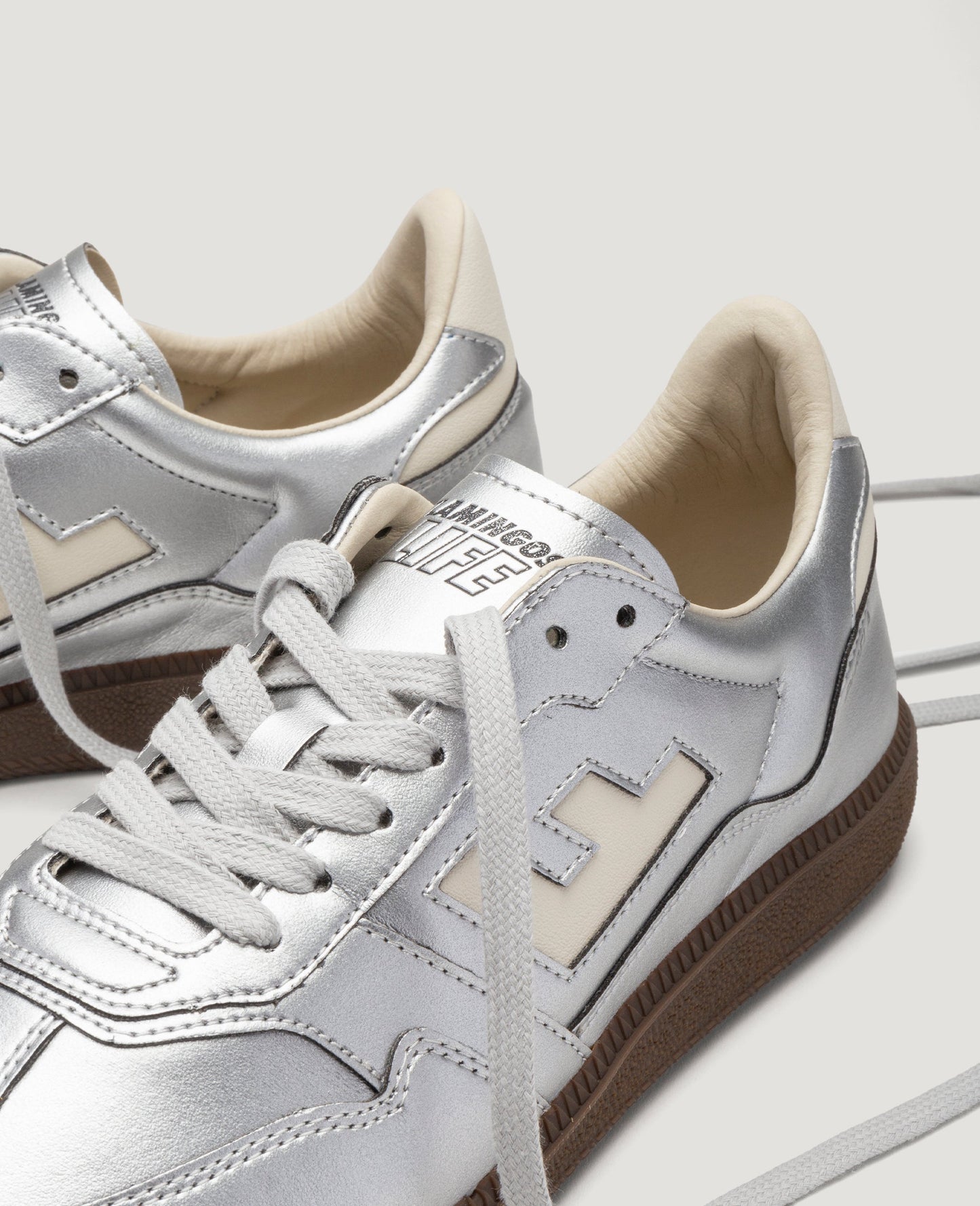 Baskets vegan |  argenté "burela slim apple silver"