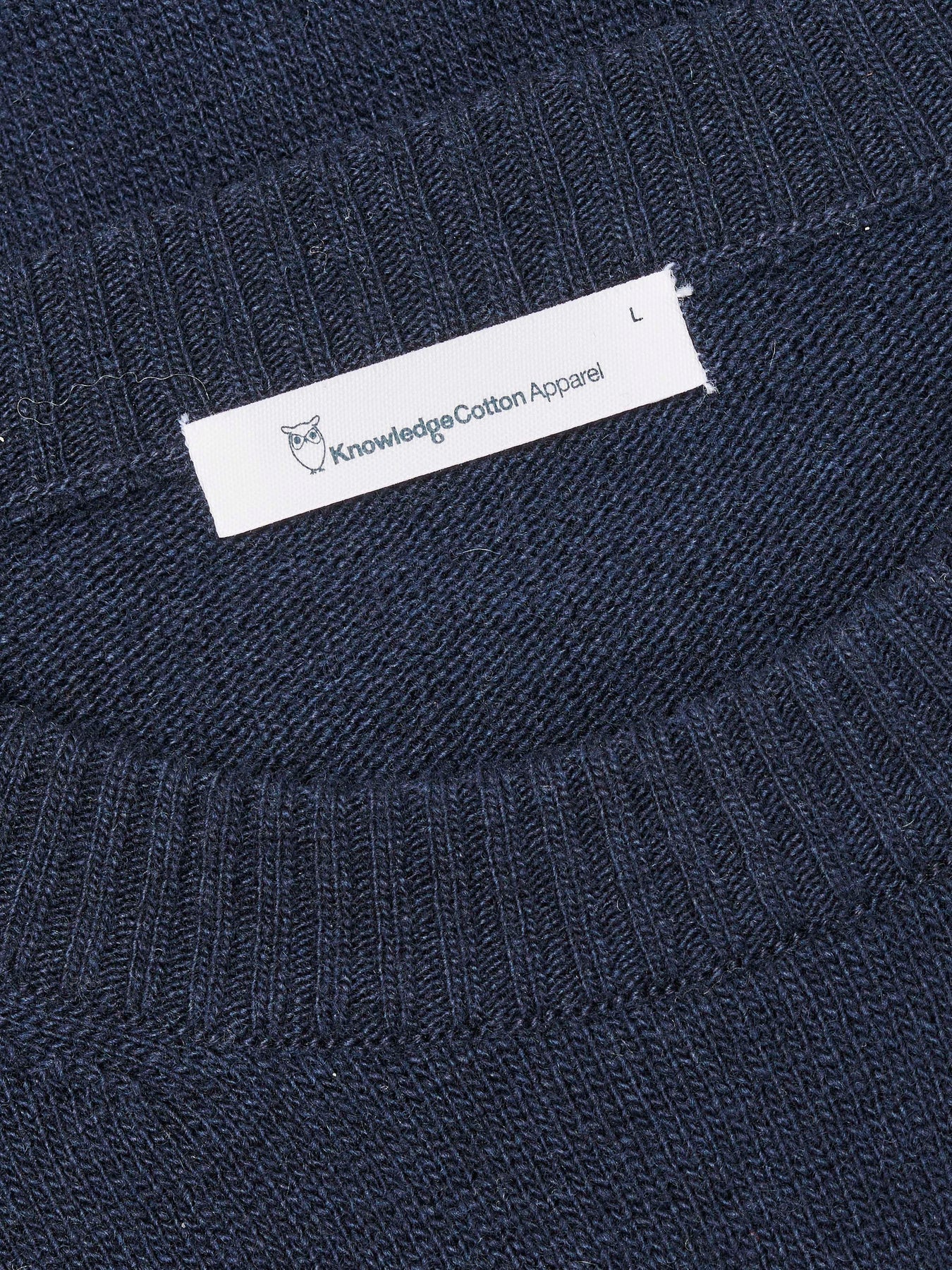 Pull en maille marine en laine bio - basic o-neck knit total eclipse