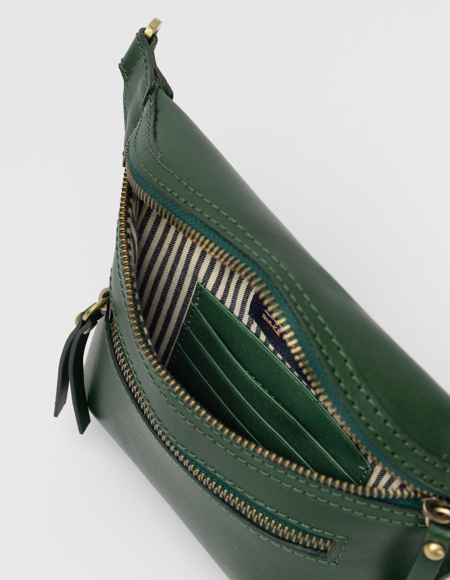Sac à main en cuir | vert "beck's bum bag - pine green classic leather"