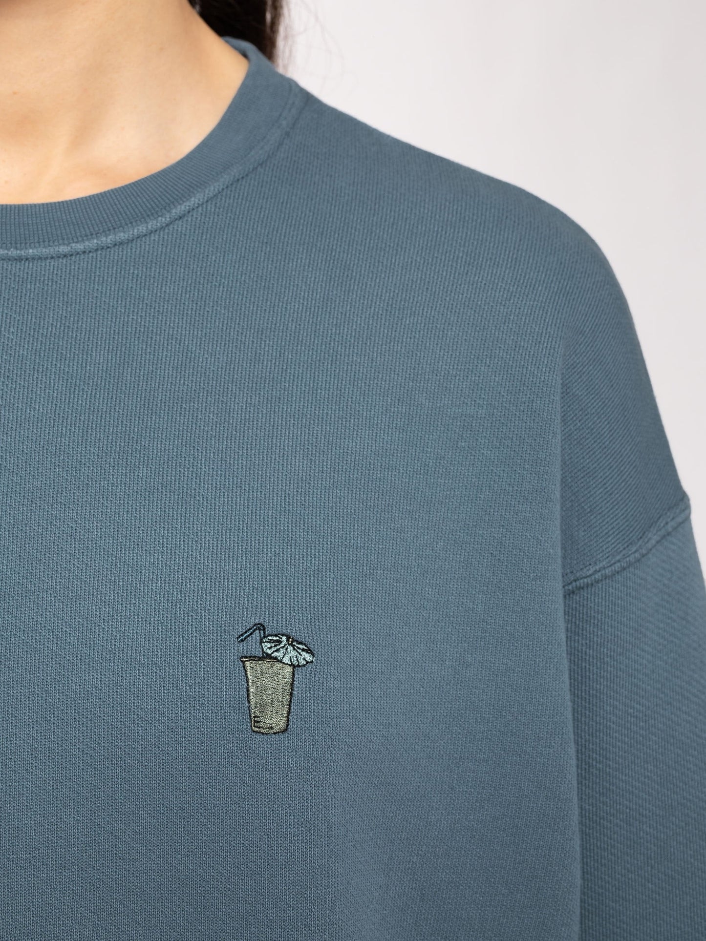 Sweat bleu brodé en coton bio - Bibbi Pina Colada 50s Blue