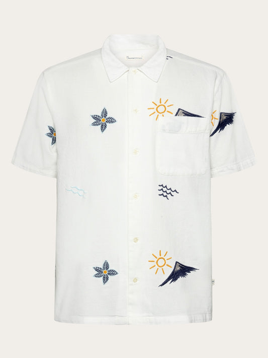 Chemise en coton biologique | blanc "box fit short sleeve shirt with embroidery - gots/vegan - 1387 egret"