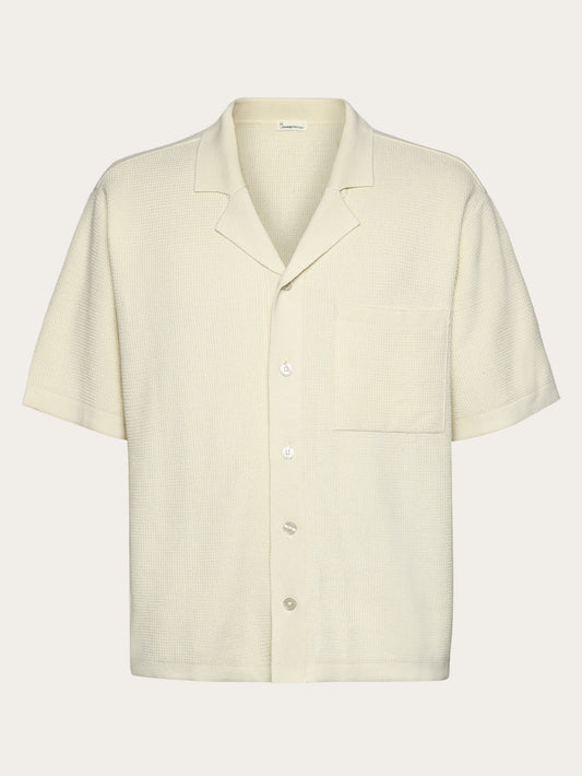 Chemise manches courtes maille en coton bio | blanc "boxy short sleeve structured knitted shirt egret"