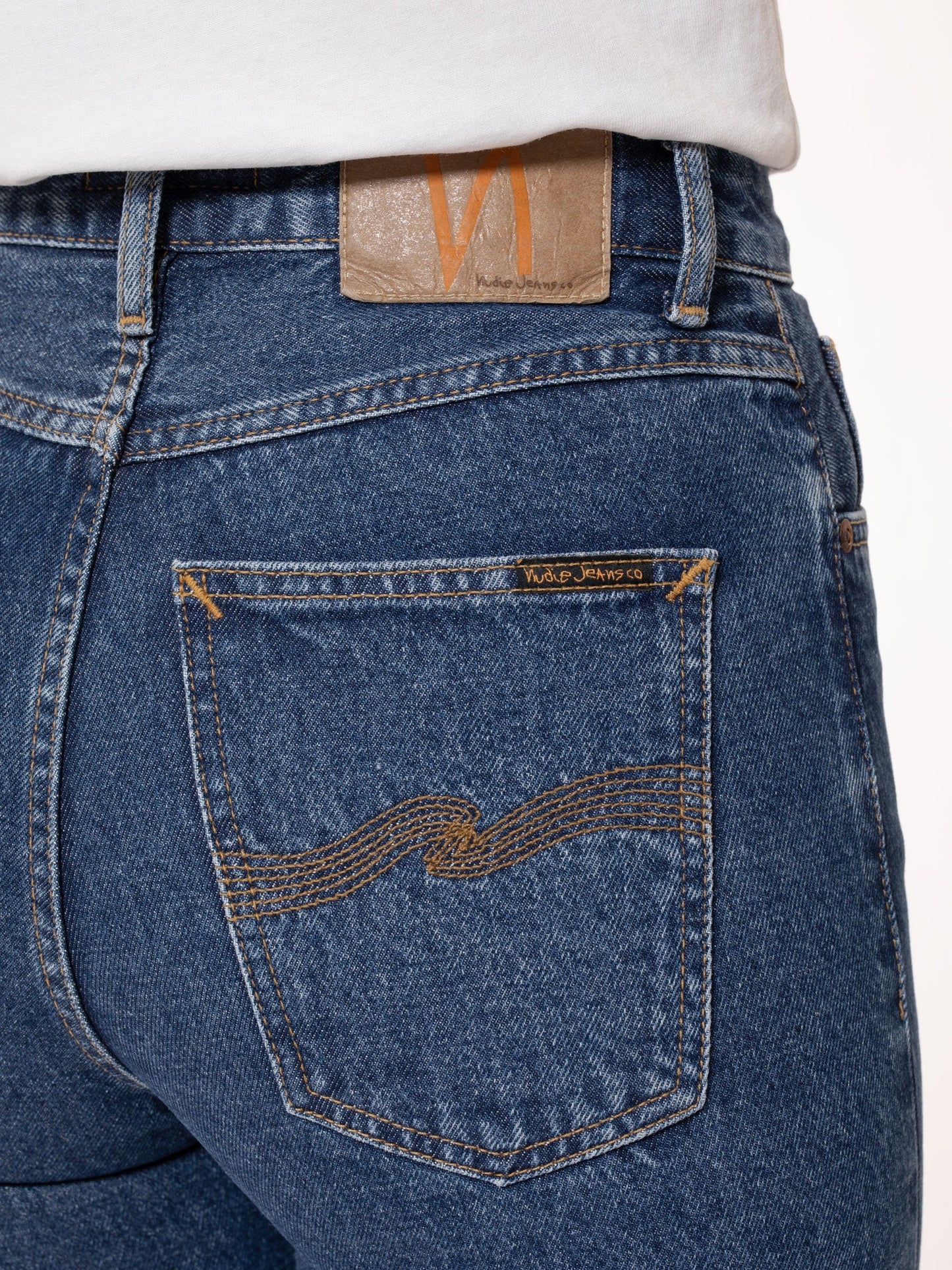 Jean mom en coton bio et recyclé | bleu foncé "breezy britt 90s stone"