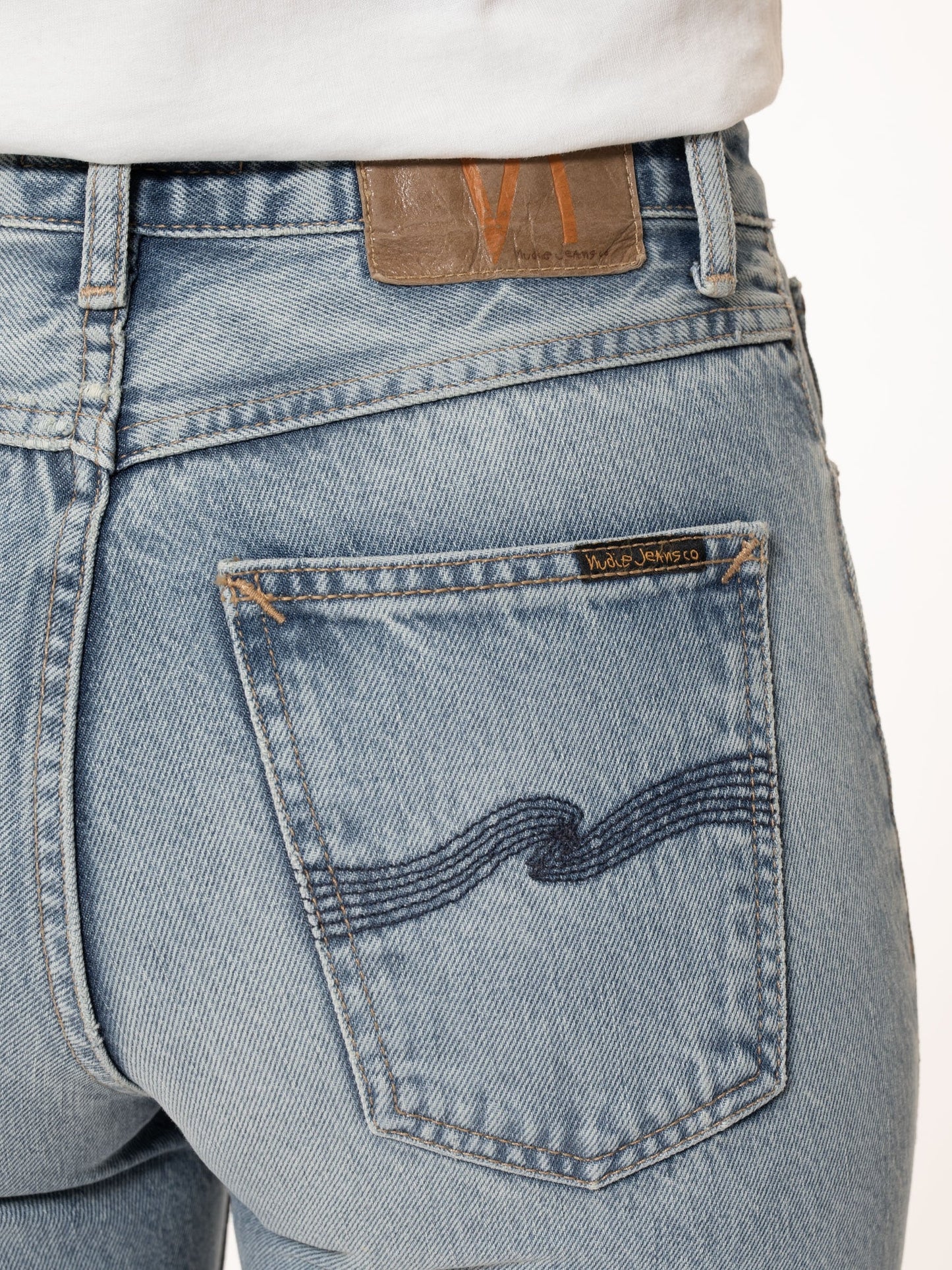 Jean mom bleu clair en coton bio et recyclé - breezy britt blue desert