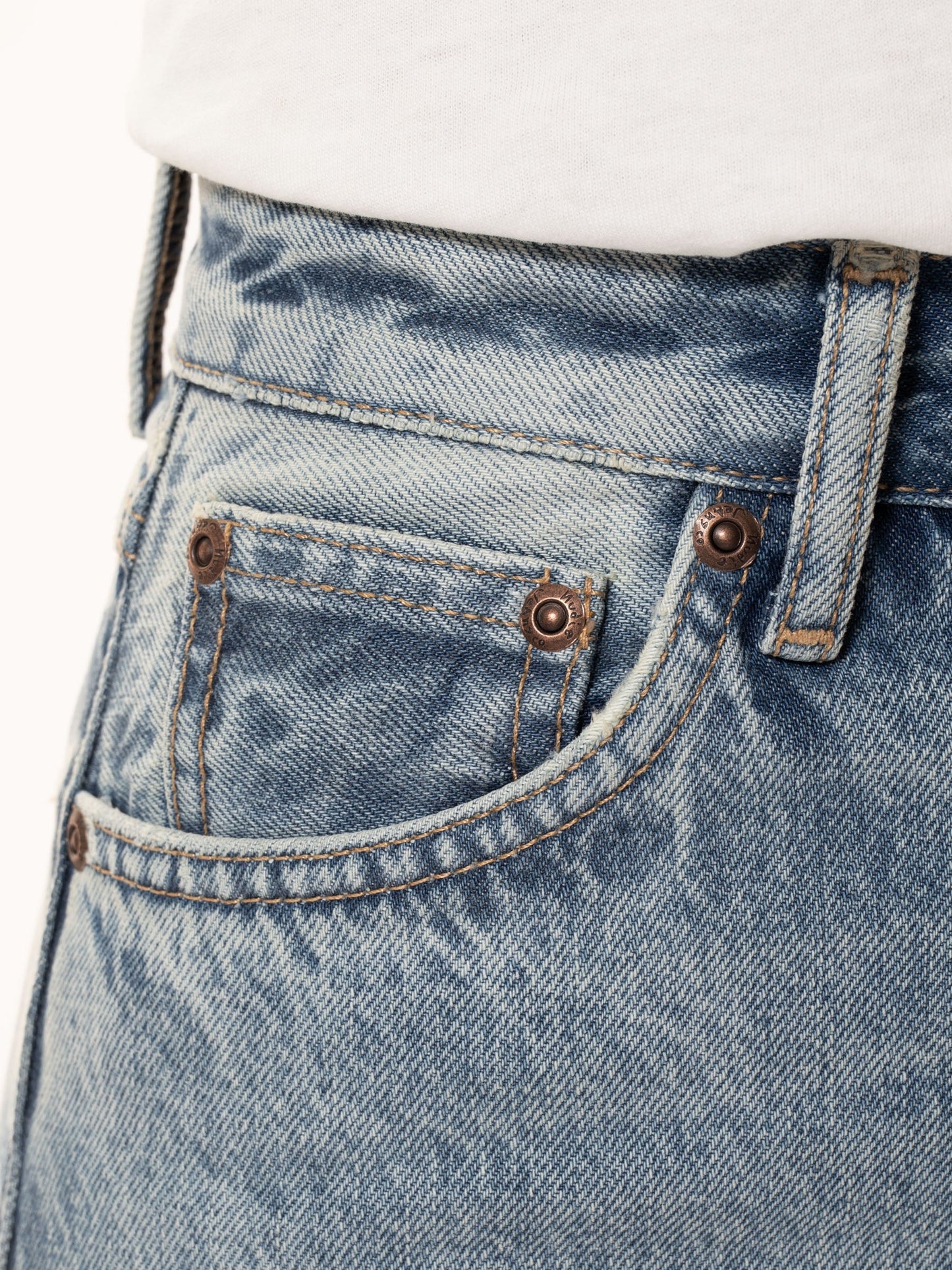 Jean mom bleu clair en coton bio et recyclé - breezy britt blue desert