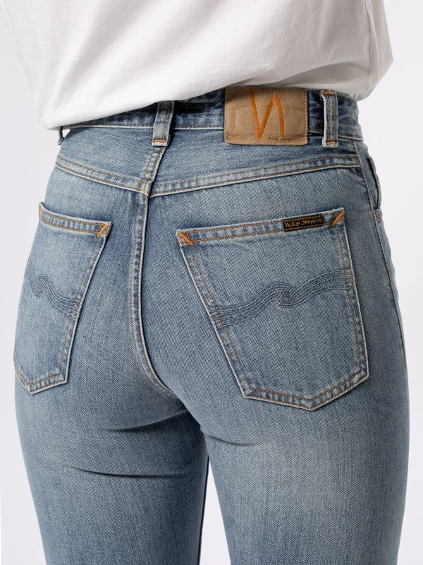 Jean mom bleu clair délavé en coton bio - Breezy Britt springtime