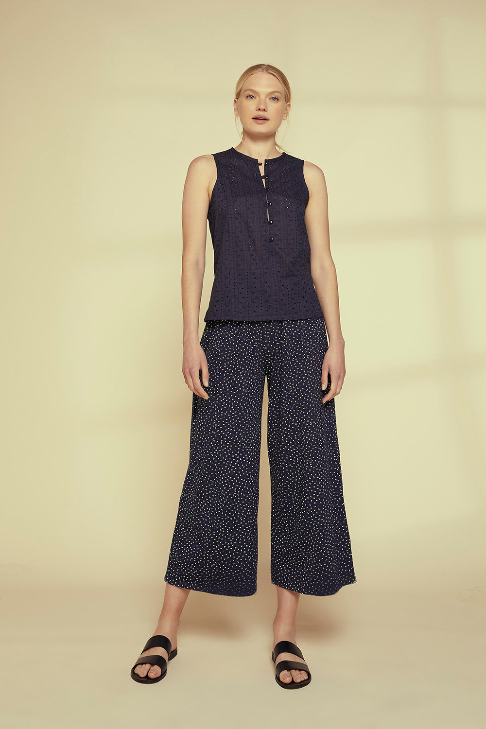Pantalon ample marine à motifs en coton bio - claudia leaf