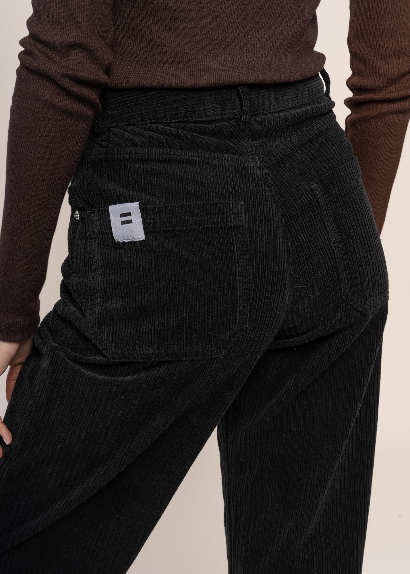 Pantalon flare velours en coton bio | noir "calgary"