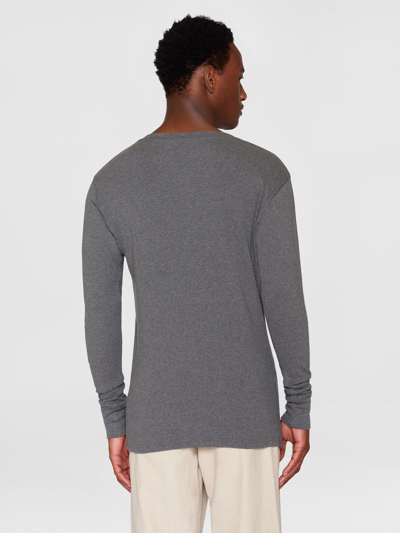 T-shirt à manches longues boutonné en coton bio | gris "CEDAR Dark Grey Melange"