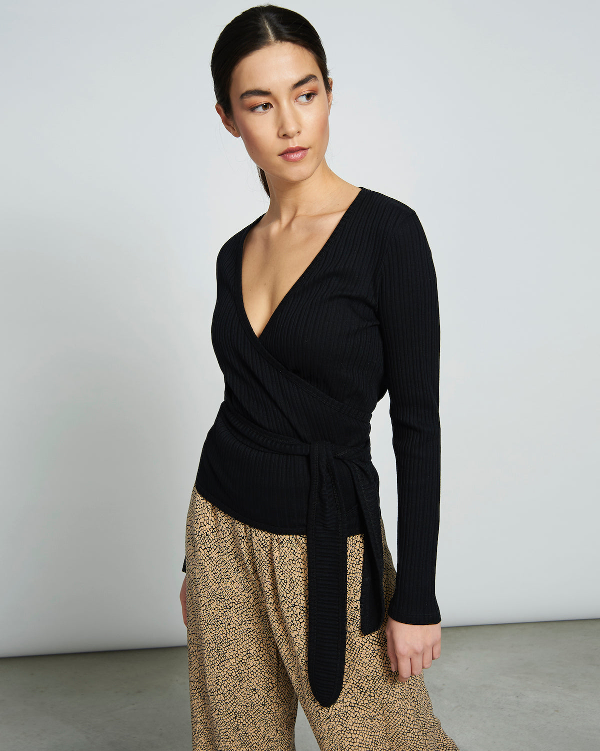 T-shirt cache-coeur manches longues noir en coton bio - CHELSEA
