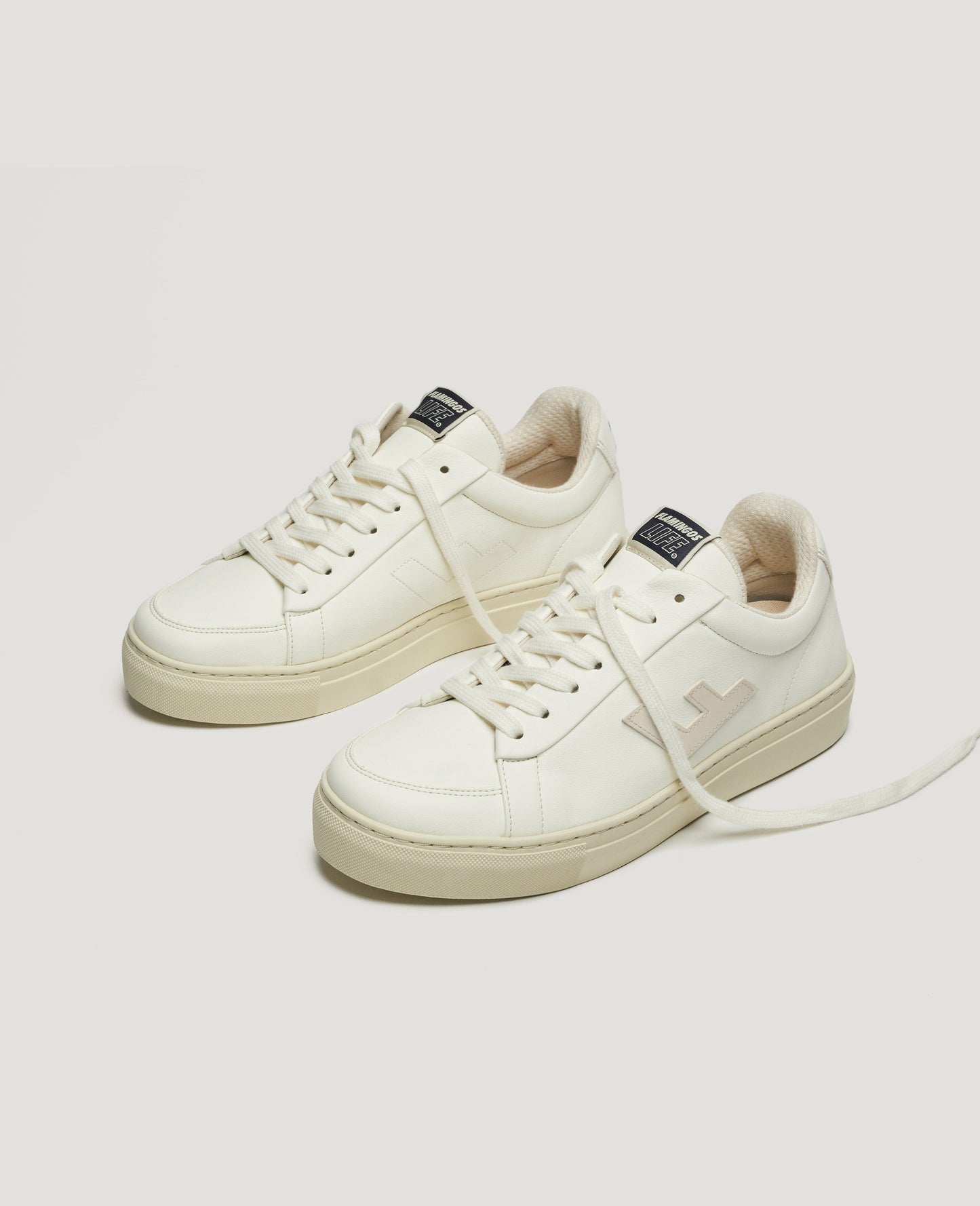 Baskets vegan en recyclé | blanc et écru "classic 70s off white ecru"