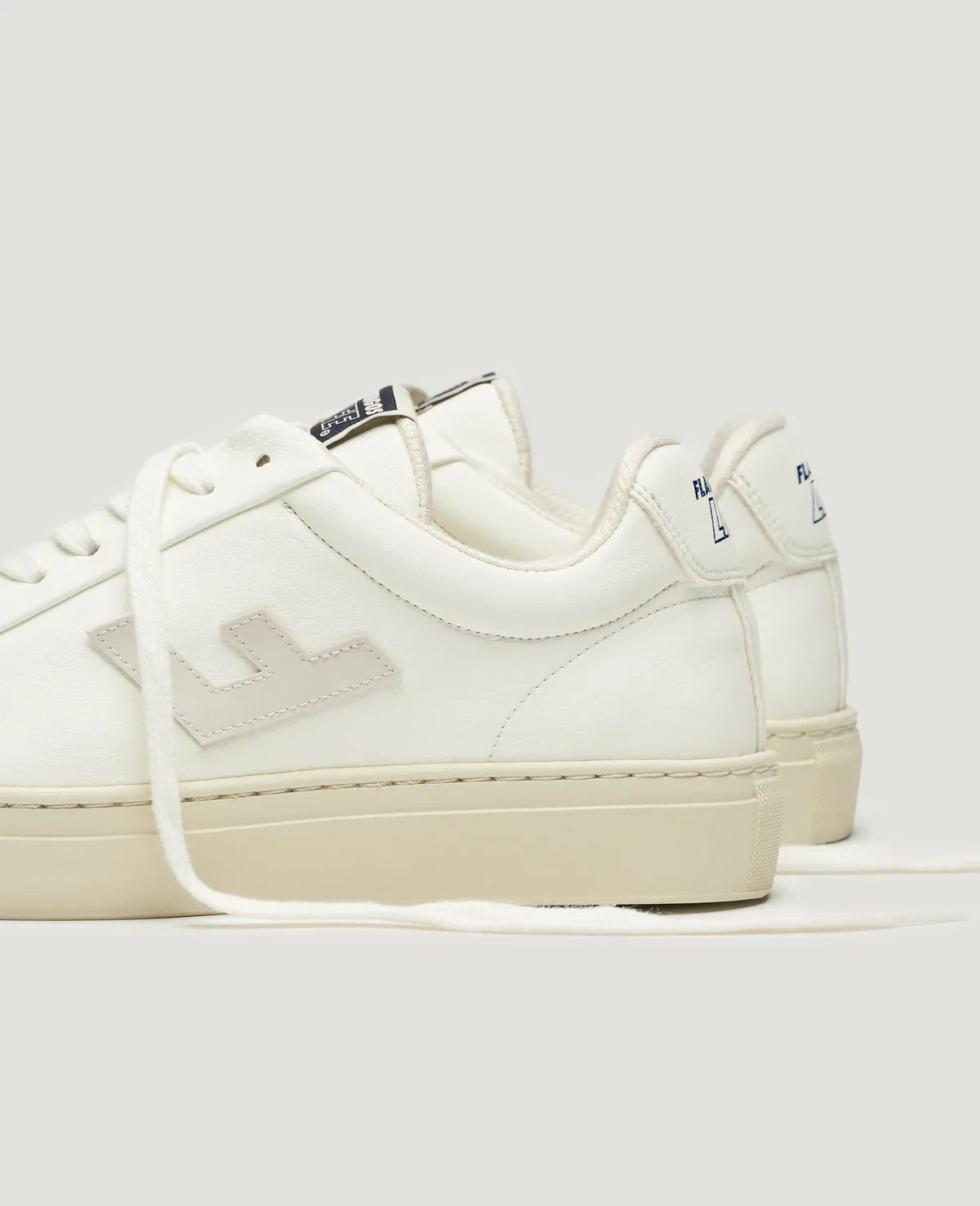 Baskets vegan en recyclé | blanc et écru "classic 70s off white ecru"