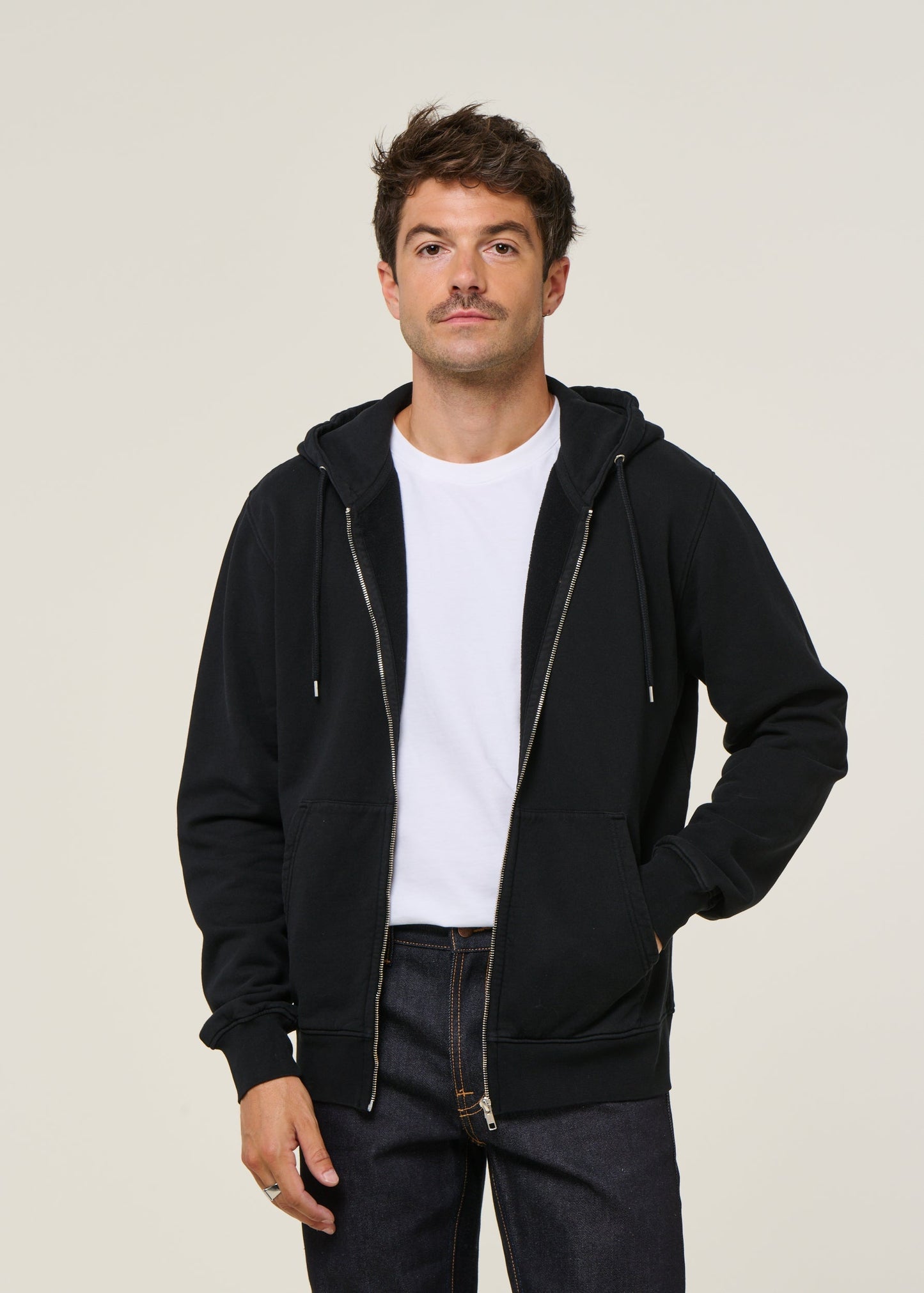 Sweat à capuche zippé en coton bio | noir 'Deep Black'