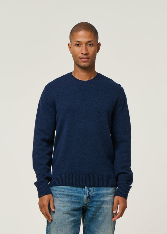 Pull en laine mérinos recyclée | bleu "classic merino wool crew - marine blue"
