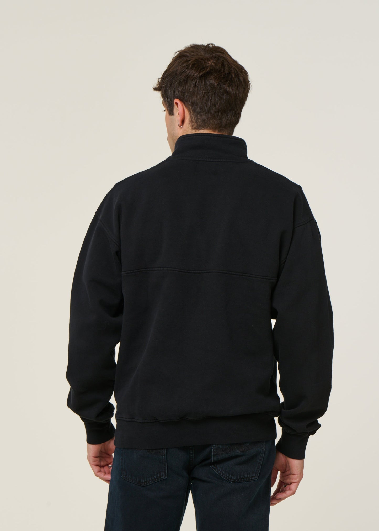 Sweat camionneur col zippé en coton bio | noir "deep black"