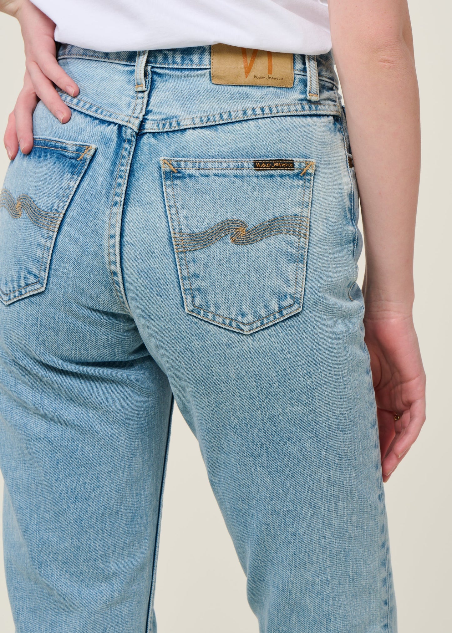 Jean mom en coton bio | bleu clair 'breezy britt summer salt'