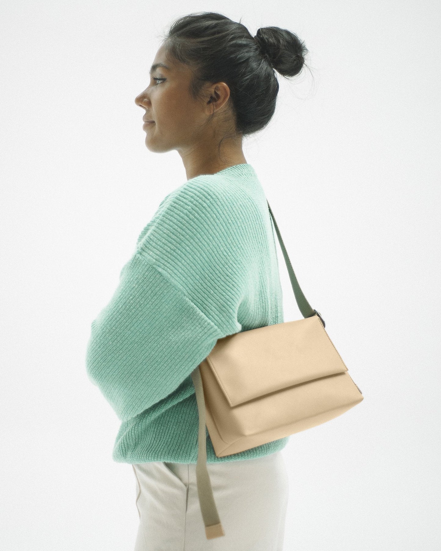 Sac bandoulière beige en matières recyclées - crossbody bag beige