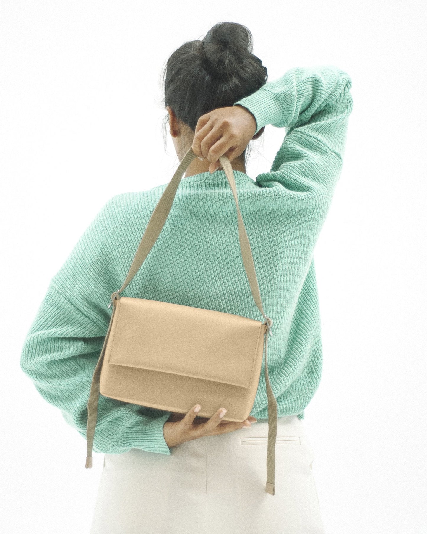 Sac bandoulière beige en matières recyclées - crossbody bag beige
