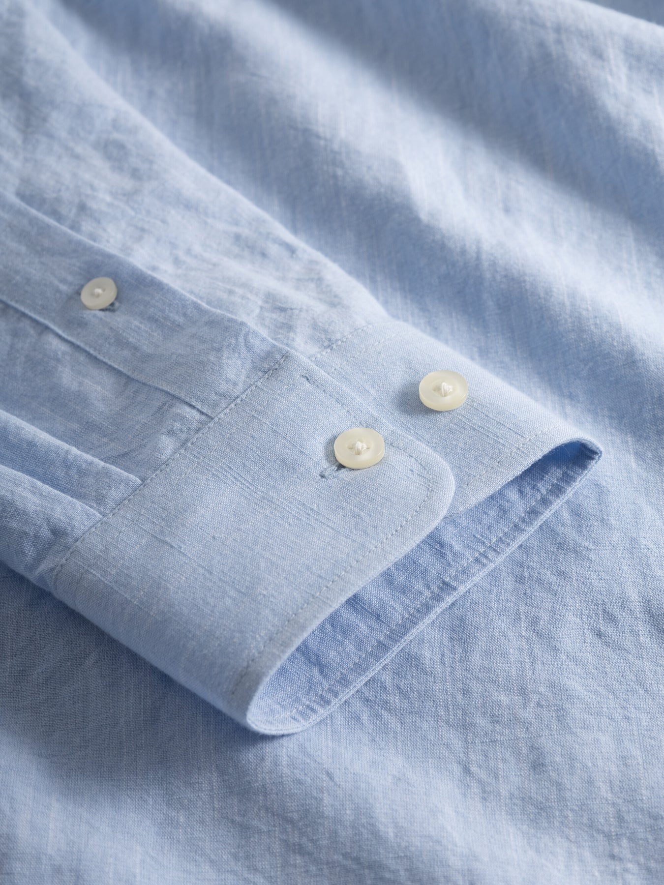 Chemise bleu clair en coton et lin bio - custom fit linen skyway