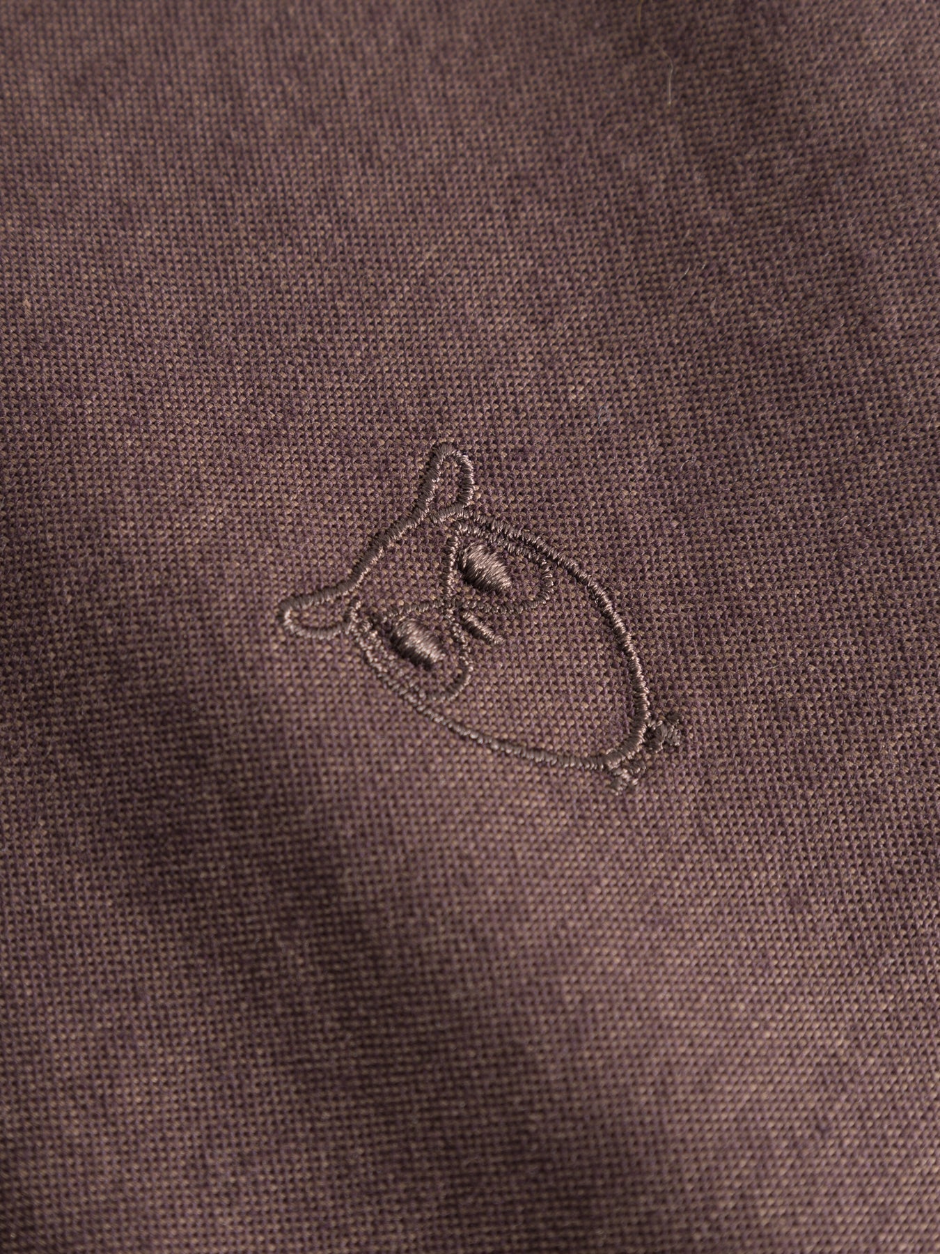 Chemise avec logo en coton bio | Acajou "costom tailored oxford shirt chocolate plum"