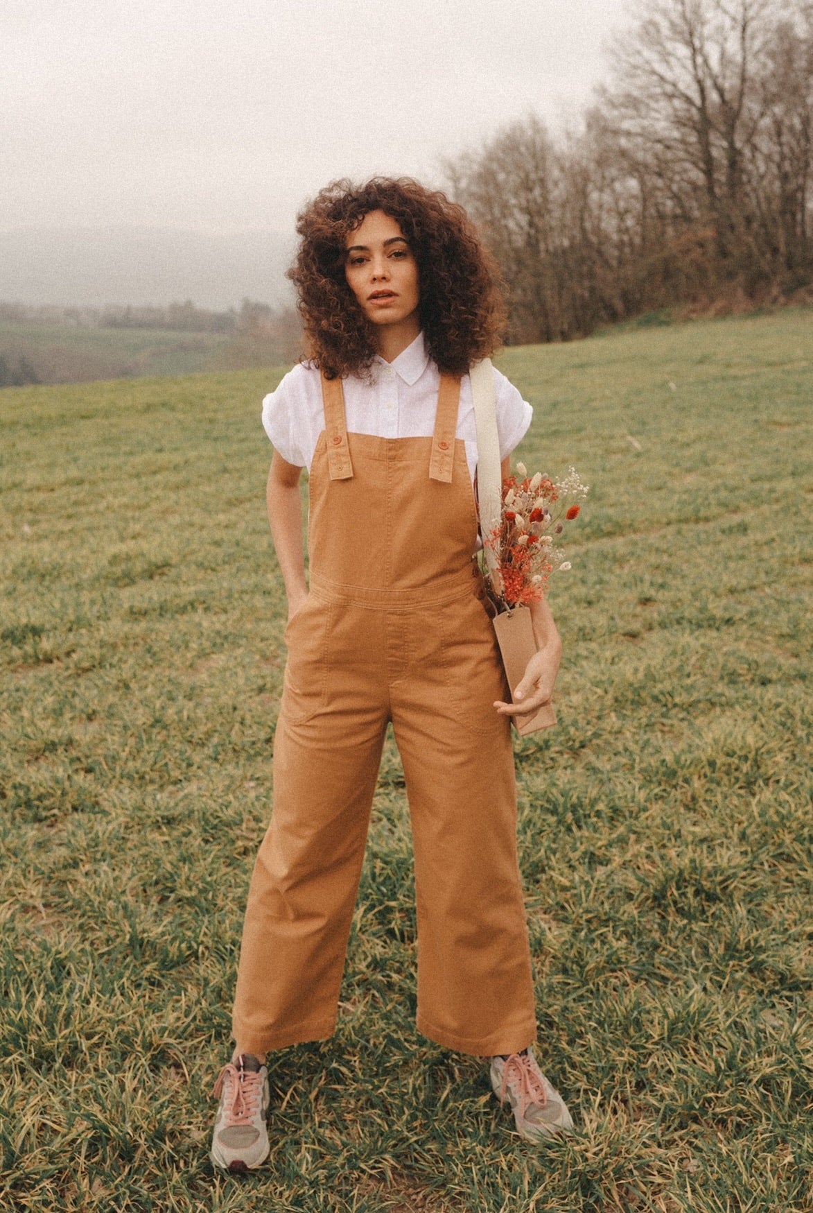 Salopette en coton bio | Camel "stand up cropped overalls camel"